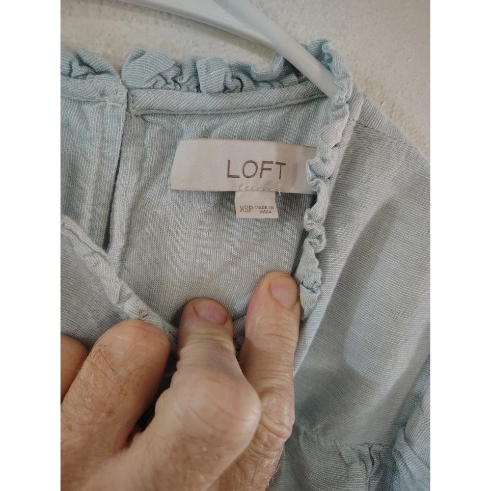 LOFT Womens Light Blue Ruffle Trim Short‎ Sleeve Blouse Top XSP Petite